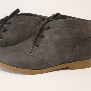 Very G Cute dressy/casual women's ankle boots lace up-GRAY- Size 7.5